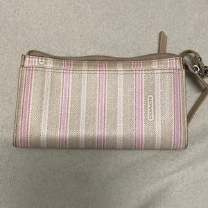 Coach Wallet - excellent condition.